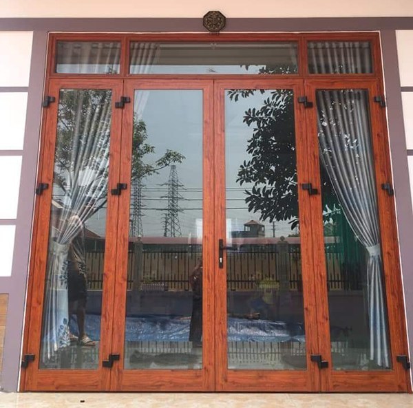 cửa nhôm xing fa vân gỗ đẹp