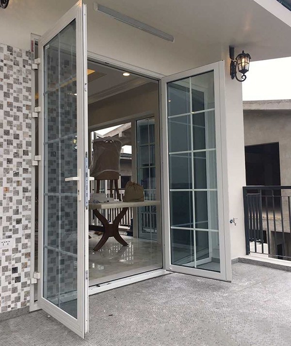 của nhôm xing fa màu trắng sứ đẹp 4